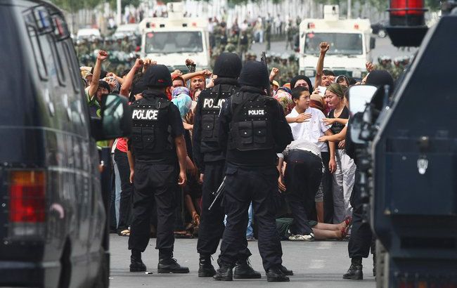 Китай використовує концтабори, - Пентагон