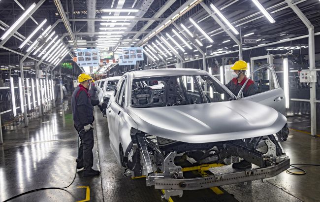 Трамп обещает отсрочить на месяц введение пошлин для автопроизводителей США