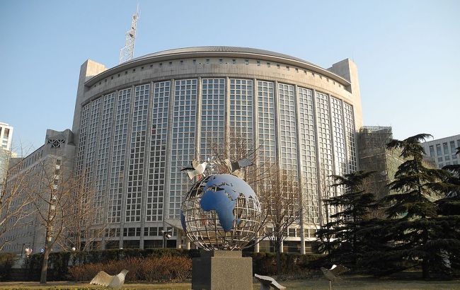 Китай виступив проти втручання зовнішніх сил у справи Білорусі