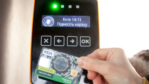 Картка киянина. Як оформити і для чого вона потрібна