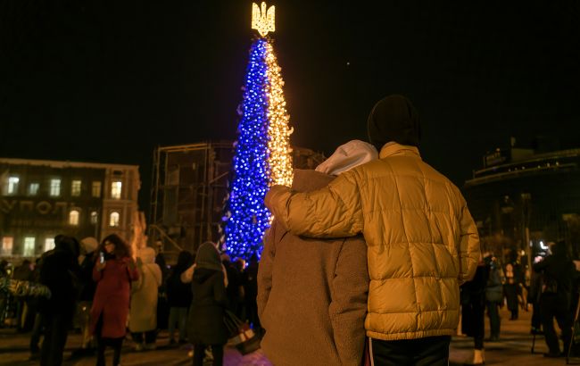 Стало известно, когда в Киеве уберут главную новогоднюю елку