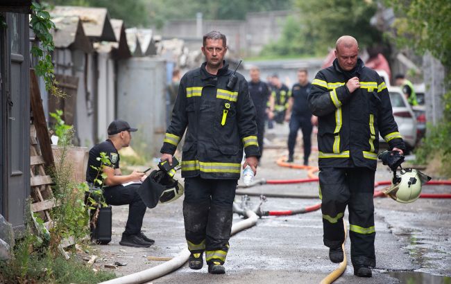 Окупанти обстріляли приватний житловий сектор в Харківській області (фото)