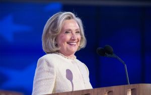 Гілларі Клінтон дала свідчення по справі Епштейна, на черзі - її чолоовік: що відомо