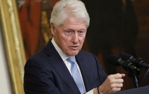 Фігурант файлів Епштейна Клінтон погодився свідчити в Конгресі по справі