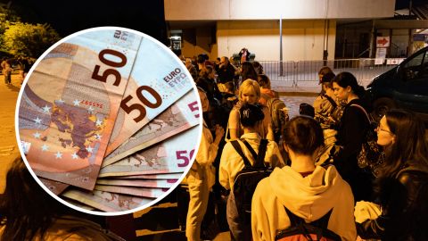 У центрі Києва з будинку обрушилася плитка прямо на перехожих (відео)