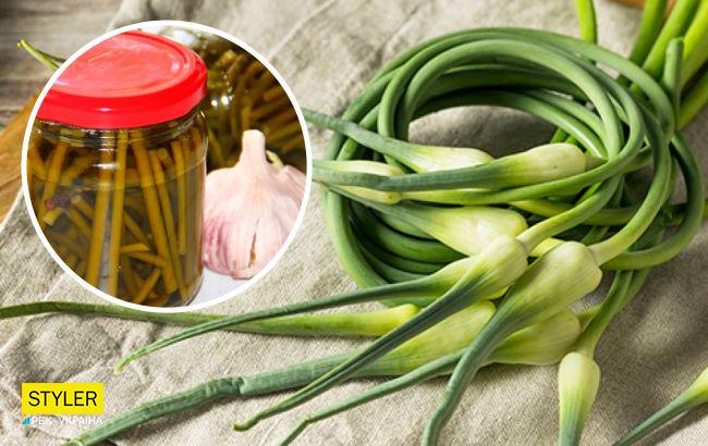 Як смачно замаринувати часникові стрілки  на зиму: простий рецепт