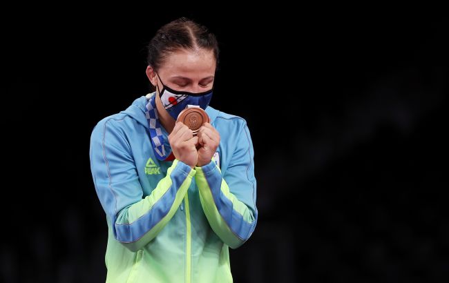 Українська призерка Олімпіади подарувала отриману квартиру тренеру, хоча сама без житла