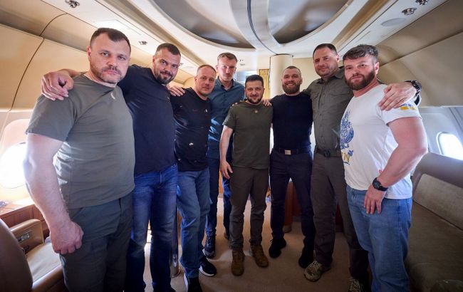 Вже в Україні. Командири оборони "Азовсталі" повернулися додому з Туреччини