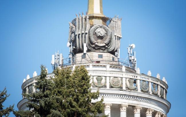 Советская символика на ВДНХ в Киеве избежит декоммунизации