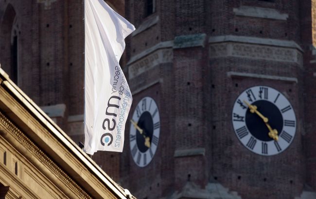 Європа стурбована ризиком послаблення допомоги США і нападу РФ, - Bloomberg