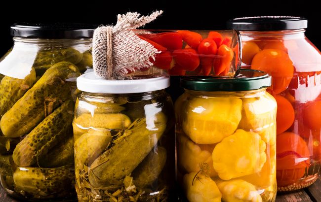 Дізнайтеся, чи шкідлива насправді консервація