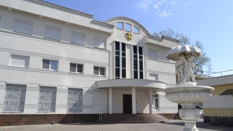 Генконсульства России в Одессе и Харькове приостановили запись на прием