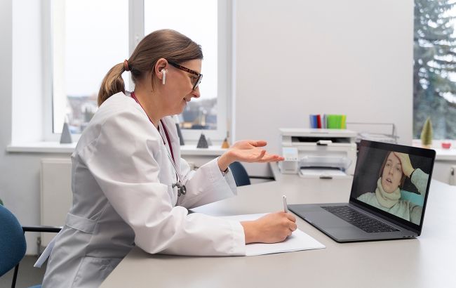 Украинцы могут получить срочные онлайн-консультации с врачом: как записаться на прием