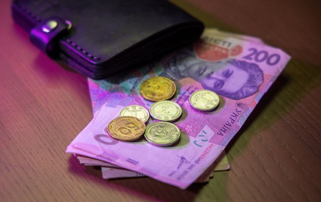 Ніколи не тримайте вдома гроші у цих місцях: так можна втратити свої заощадження