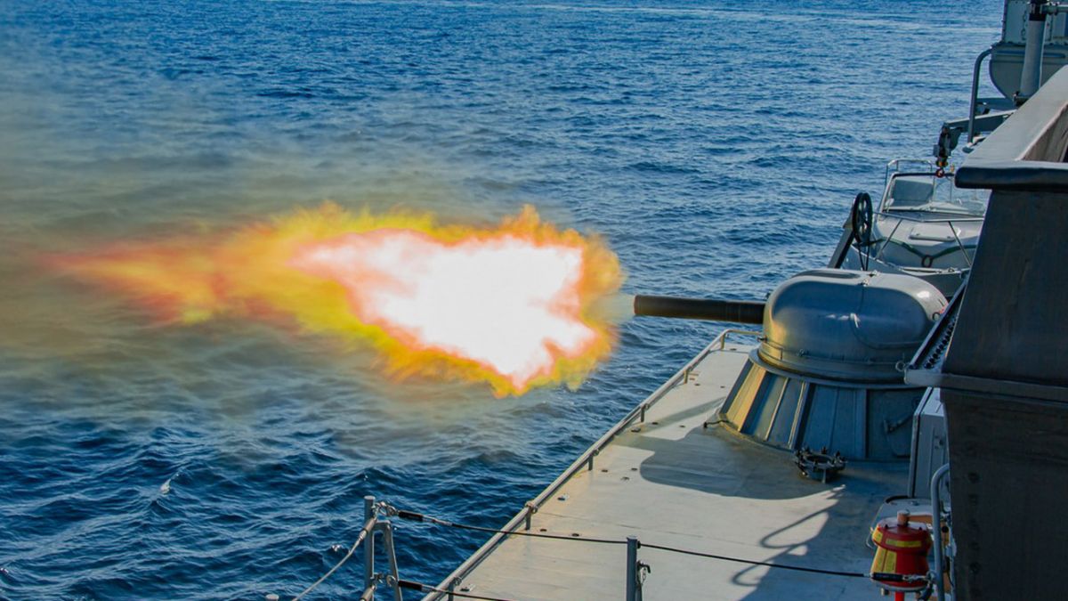 Скільки ракетоносіїв РФ перебуває в Чорному морі та який залп: дані ВМС