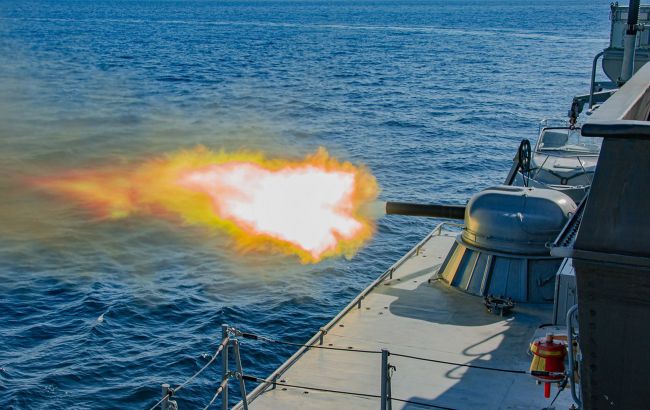 Російський фрегат випустив ракети по вертольоту Данії: що сталося