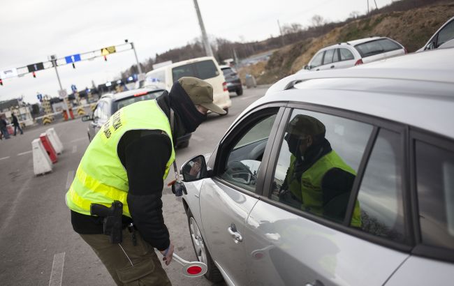 Не только при выезде. Мобилизуют ли мужчин на границе и когда это случается