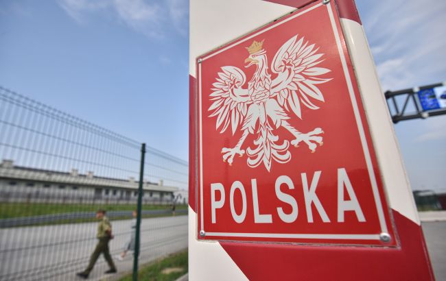 Польские пограничники задержали украинского водителя, перевозившего мигрантов: он угрожал ножом