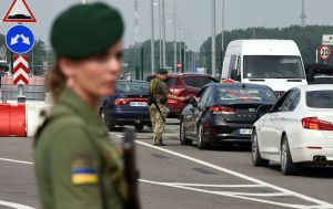Словаччина припинила приймати вантажівки на одному з пунктів пропуску: в чому причина