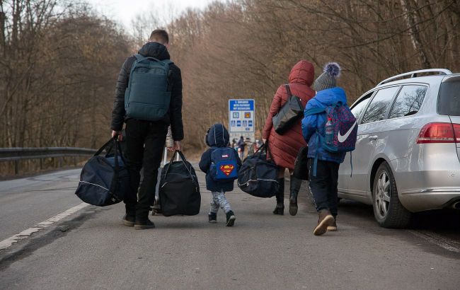 Стало известно, какое количество граждан готово уехать из Украины на зиму