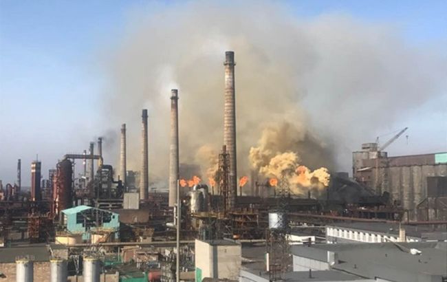 Оккупанты обстреляли завод в Авдеевке: погибли 10 человек