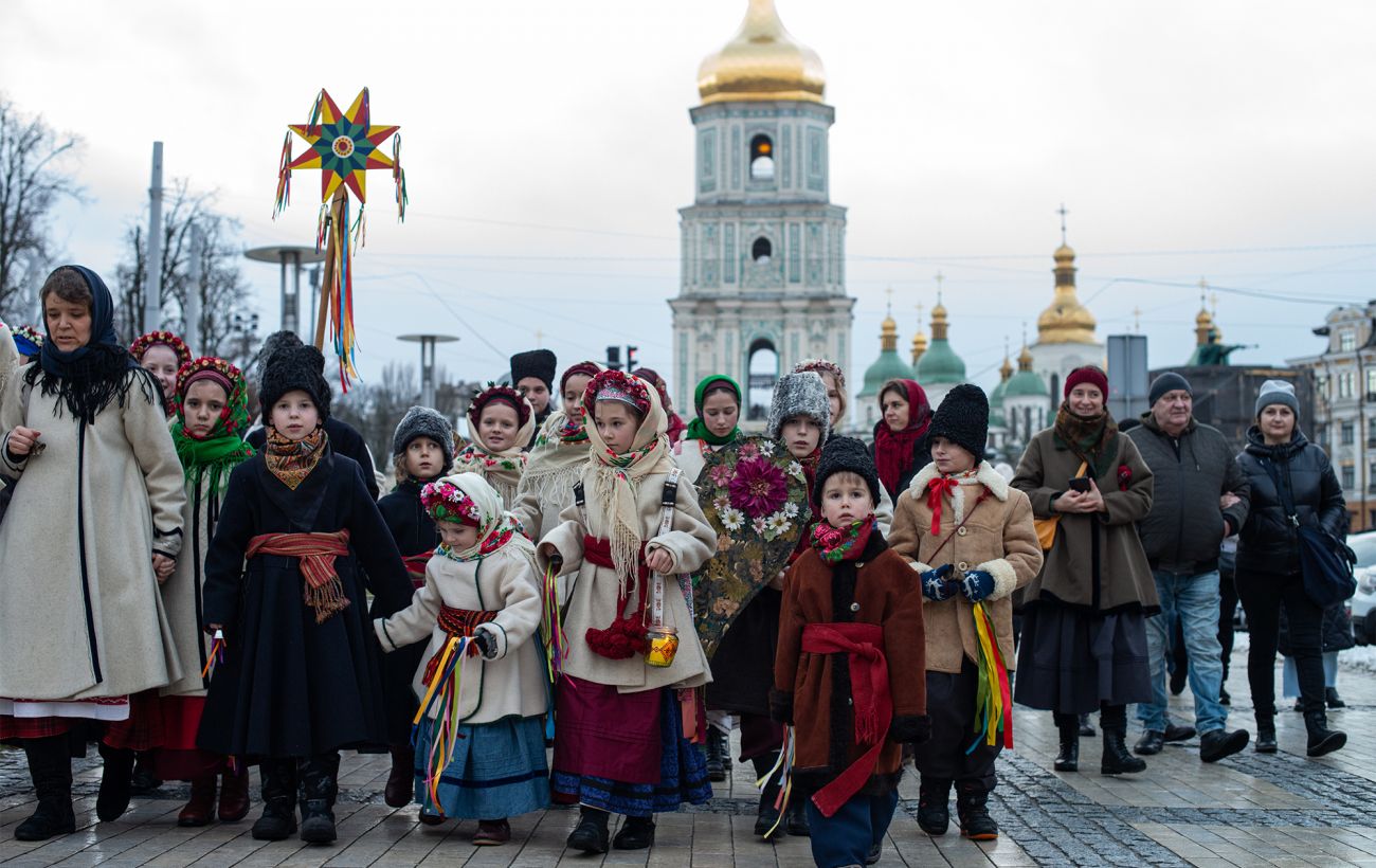 Коли у 2025 році колядувати, щедрувати та посівати: не переплутайте дати та традиції