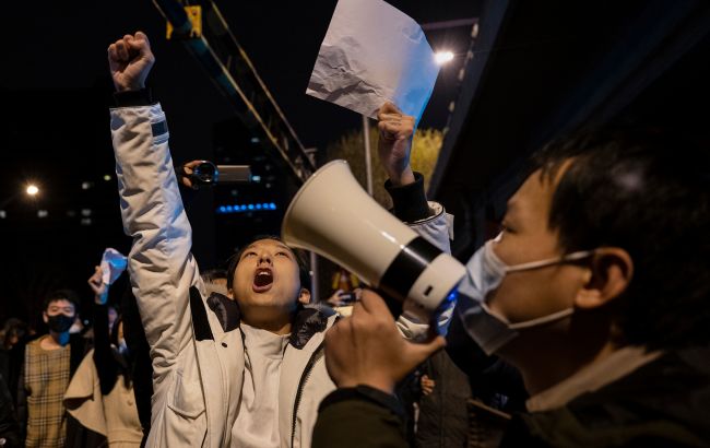 Антиковидные протесты в Китае вызвали падение на мировых фондовых рынках