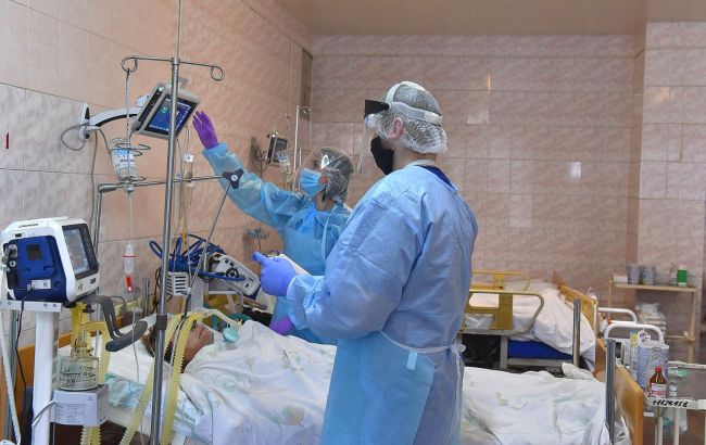 Ситуация критическая: в ОРДЛО две трети больниц заполнены COVID-больными, не хватает персонала