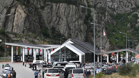 Грузія пояснила відмову пропускати депортованих українців з РФ і запропонувала вихід