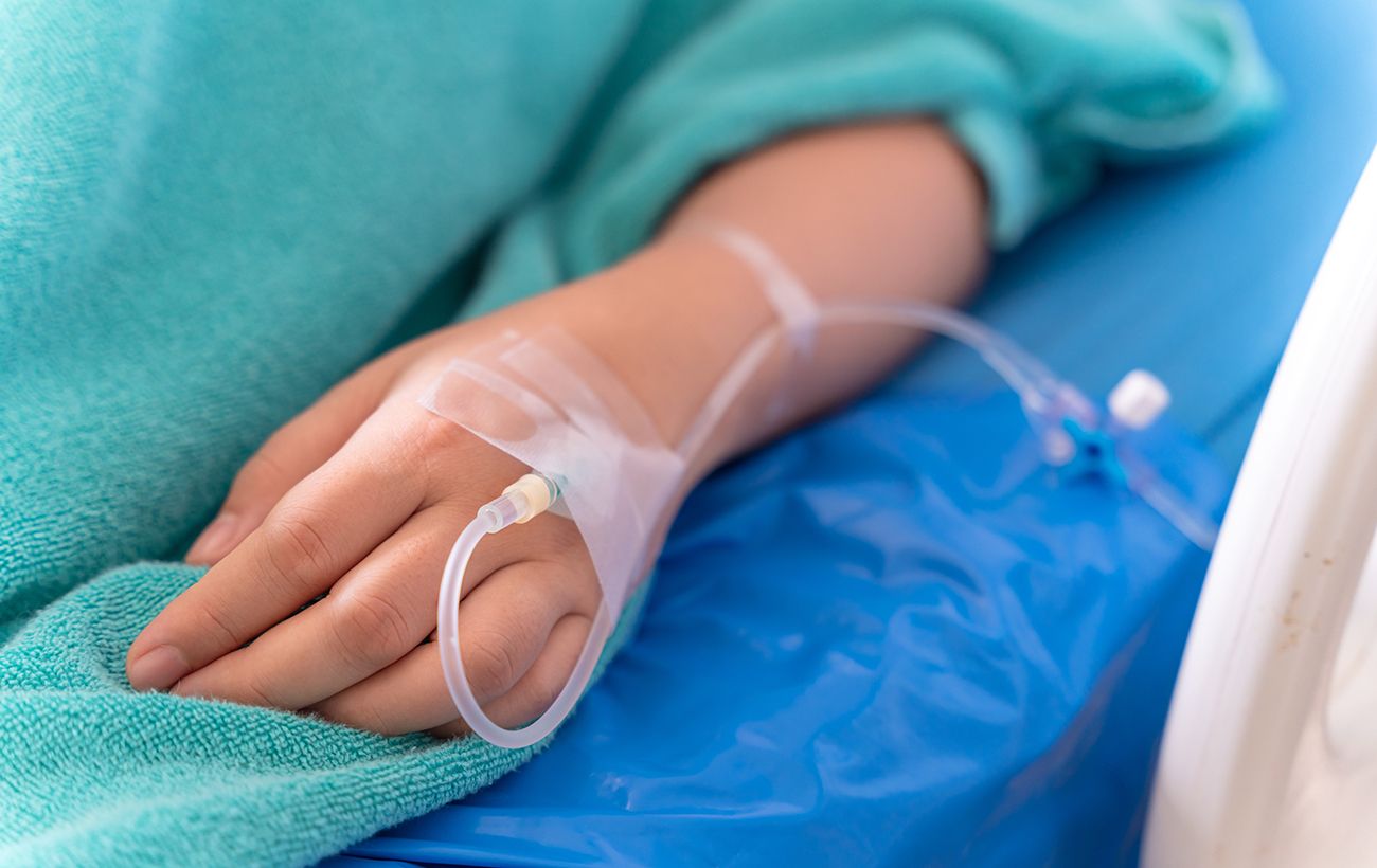 У Львові розслідують масове отруєння дорослих і дітей: що може бути причиною