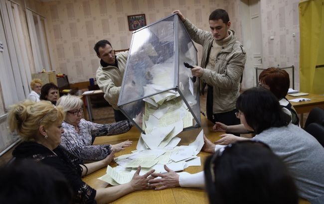 В Бердянске на "референдуме" голосовать разрешают без документов, - райсовет