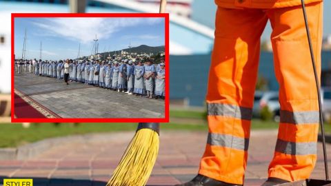 У Криму двірників одягли в "царську форму": так ще людей не принижували (фото)