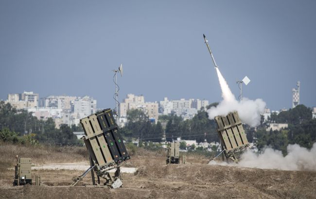 Тель-Авив Израиля под ракетным обстрелом, в городе раздается тревога