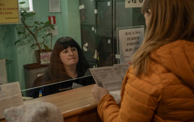 Паперовий квиток обов'язковий: на які поїзди треба друкувати бланки