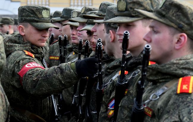 Россияне проведут досрочный выпуск курсантов для отправки на войну в Украину, - Генштаб