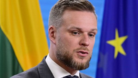 Угорщина спростила видачу віз для РФ. В Литві відреагували