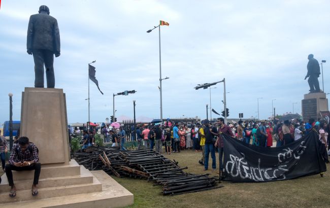 Протесты на Шри-Ланке. Как дефицит топлива привел к смене власти