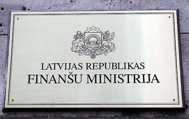 В Латвии хотят ограничить операции с наличными
