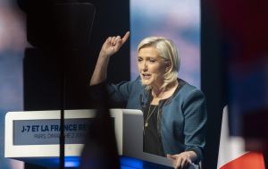 Ле Пен жорстко розкритикувала Росію після скандального рішення Путіна