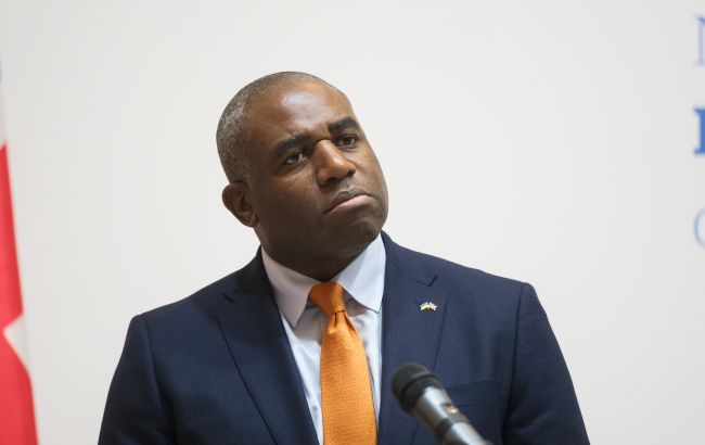 Голова МЗС Британії про атаку на автобус у Білопіллі: РФ повинна негайно припинити вогонь