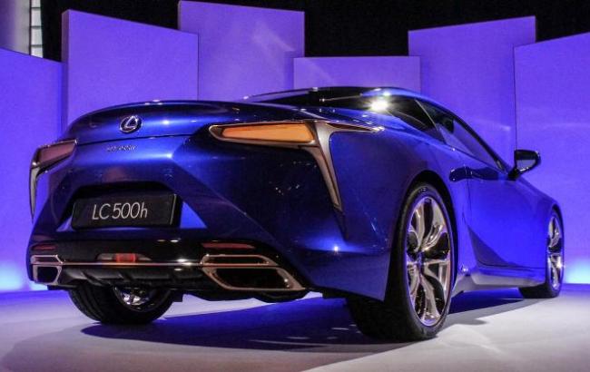 Премьеры Женевского автосалона 2016: спорткары