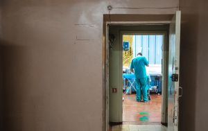 Першокурсники замінюють медиків в окупованому Луганську