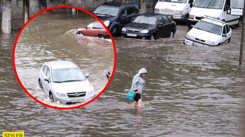 Люди ходили по коліно у воді: зливою затопило ще один курорт на Азовському морі