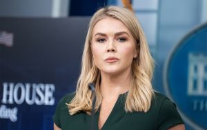 Стрілець хотів убити Трампа і якомога більше чиновників адміністрації, - Левітт