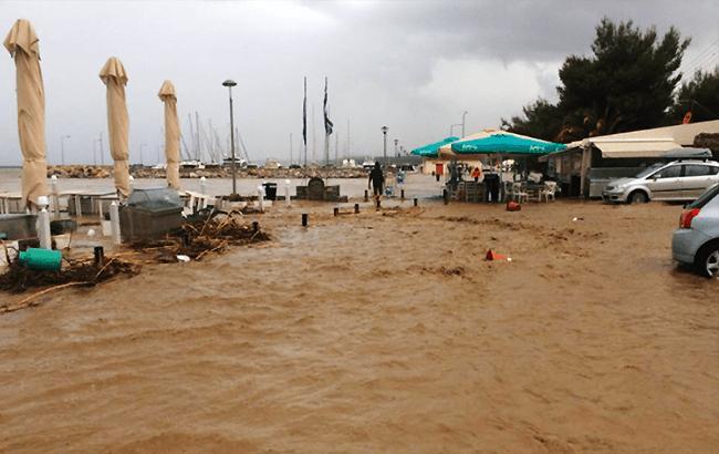 У Греції оголосили червоний рівень небезпеки через зливи