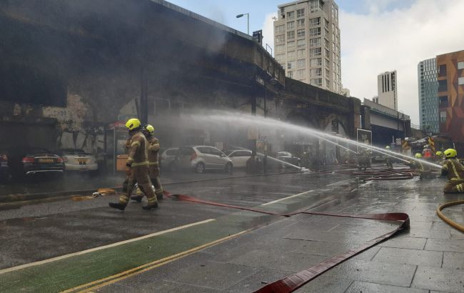 В Лондоні локалізували масштабну пожежу, дві людини постраждали