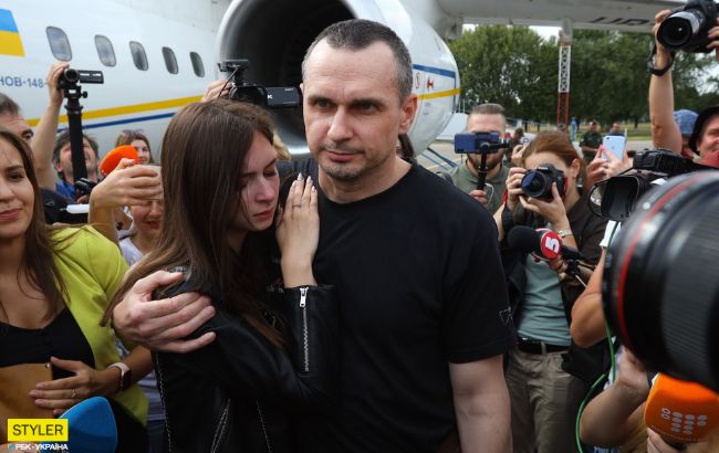Сльози, емоції переповнюють: українські політв'язні повернулися додому