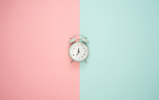 Зачем переходить на "летнее" время: названы неожиданные причины