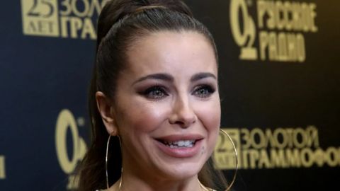 Предательница Ани Лорак после отмены концертов уехала из РФ: где сейчас певица