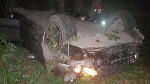 Во Львовской обл. перевернулся автомобиль, есть погибшие